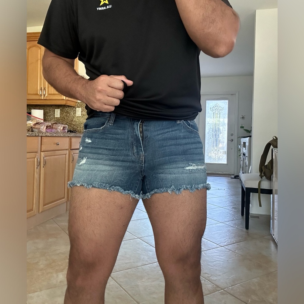 Unisex Jean shorts 🩳 - Picture 3 of 6